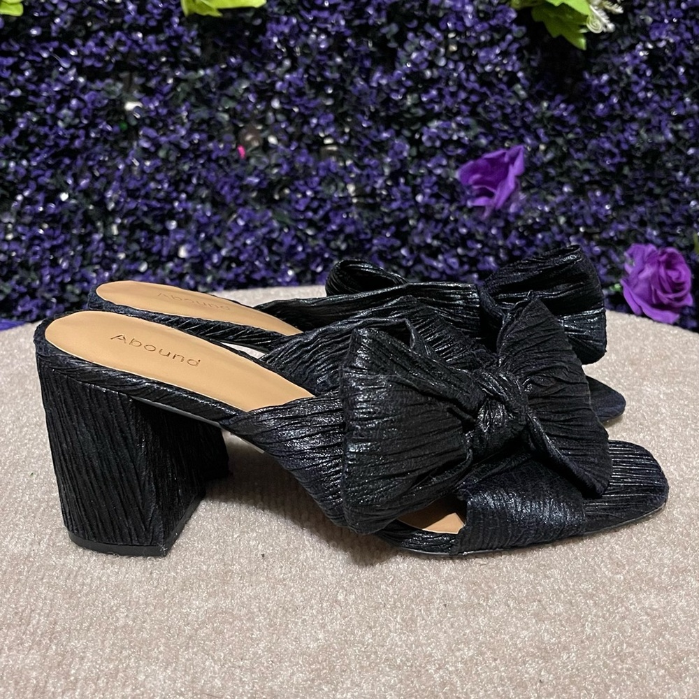 Abound heel slippers